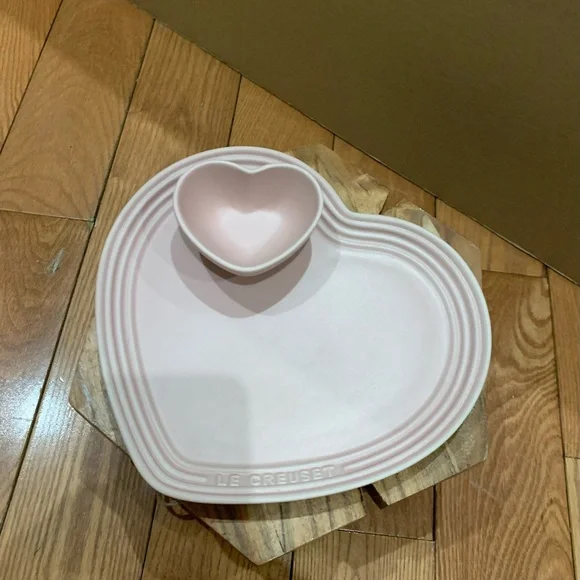 Le Creuset Heart Pink Set of 2